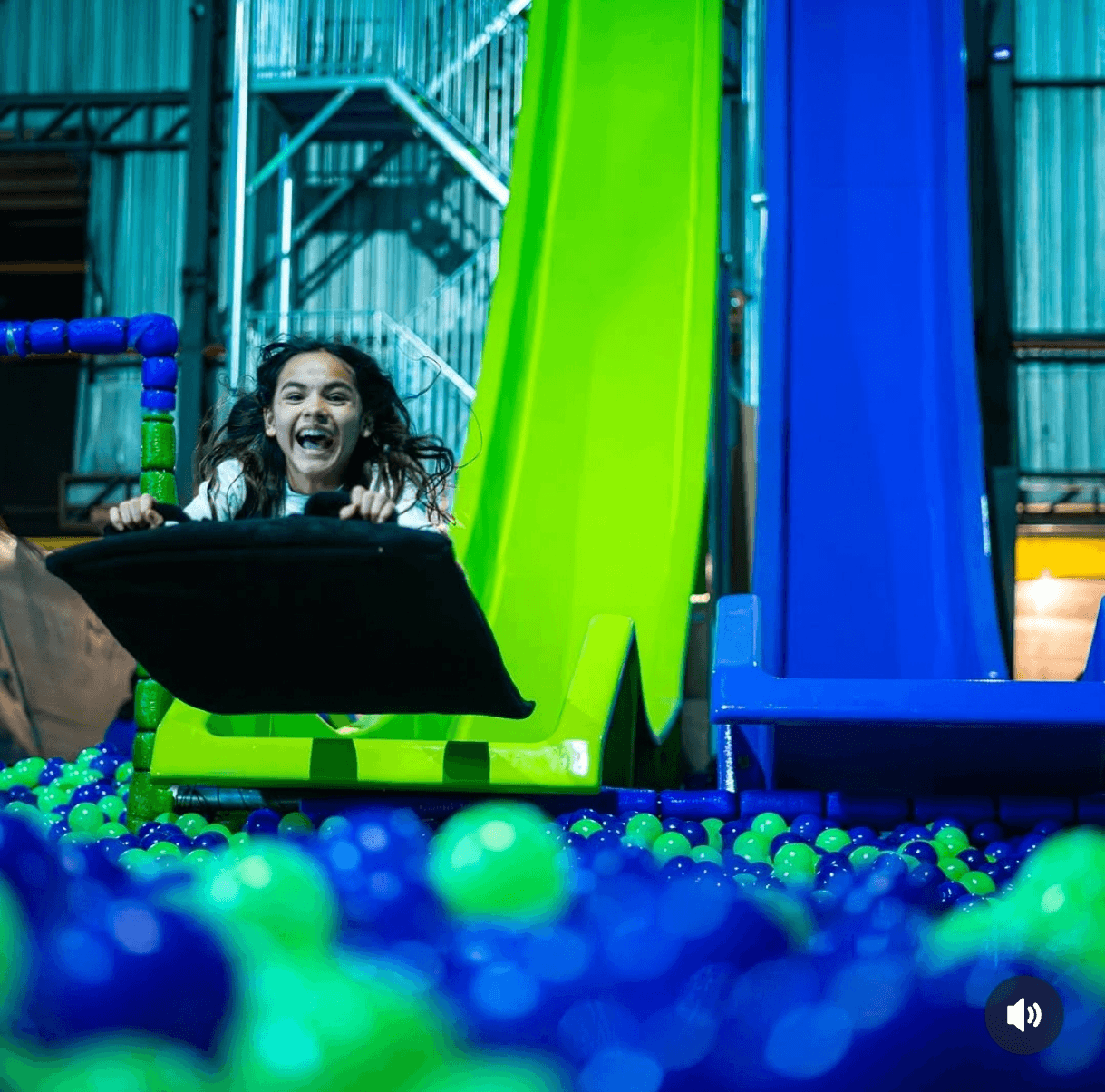 Pop Haus — piscina de bolinhas Play & Cia